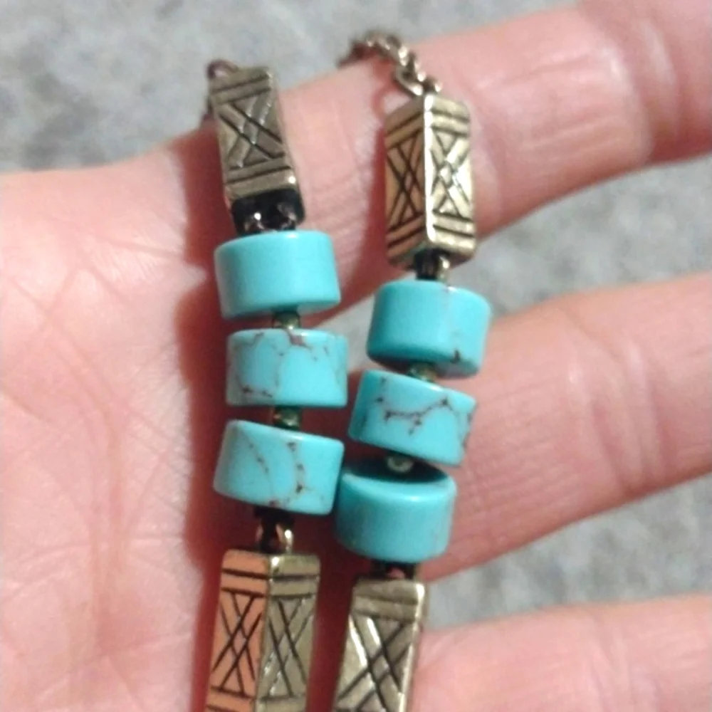 LUCKY BRAND SPIKED BRASS GOLD WITH TURQUOISE ACCENTS TRIBAL 24-26" NECKLACE - Picture 6 of 11